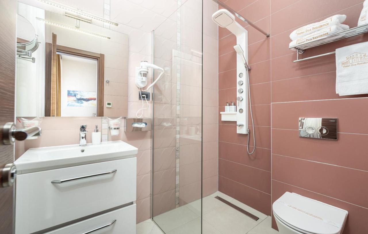 Hotel Dua Residence 포레치 외부 사진