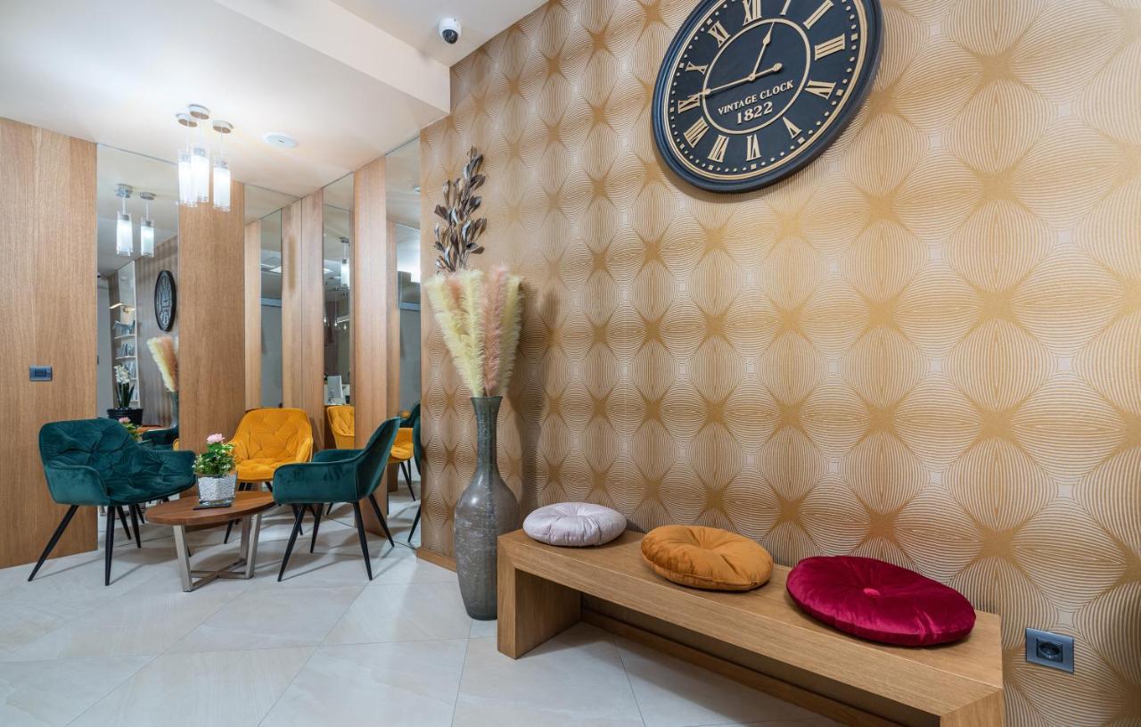 Hotel Dua Residence 포레치 외부 사진