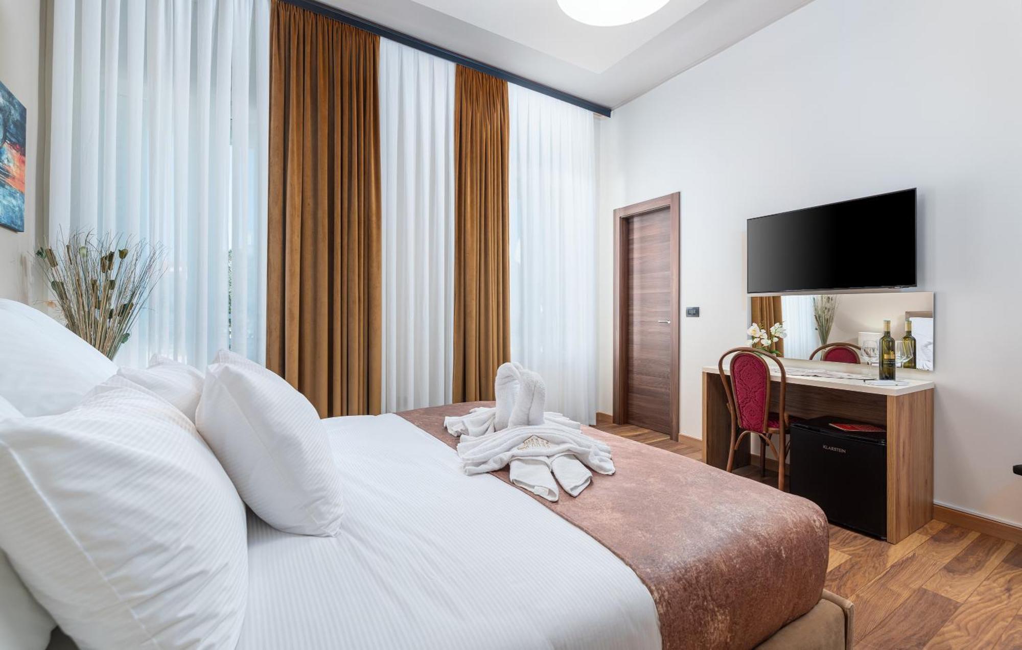 Hotel Dua Residence 포레치 외부 사진